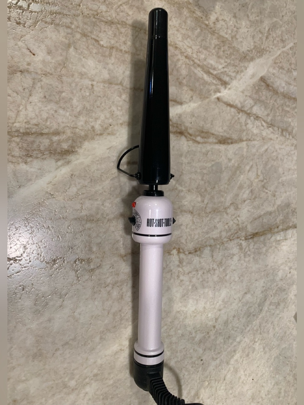 Hot Shot Tools White and Black Conical Curling Wand